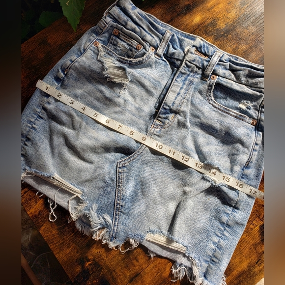 AE US2 distressed light denim mini skirt - Picture 2 of 6